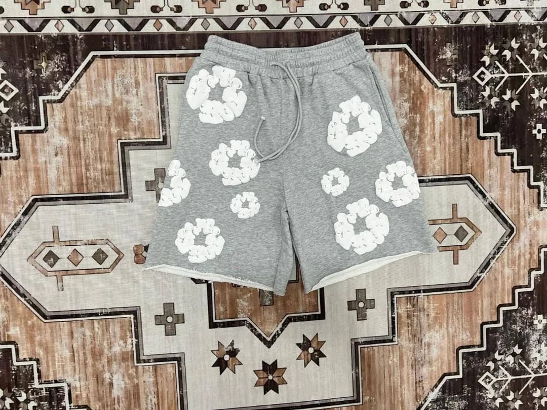 ~9 kg Hipobuy summer haul — tees, polos & shorts QC photo 3